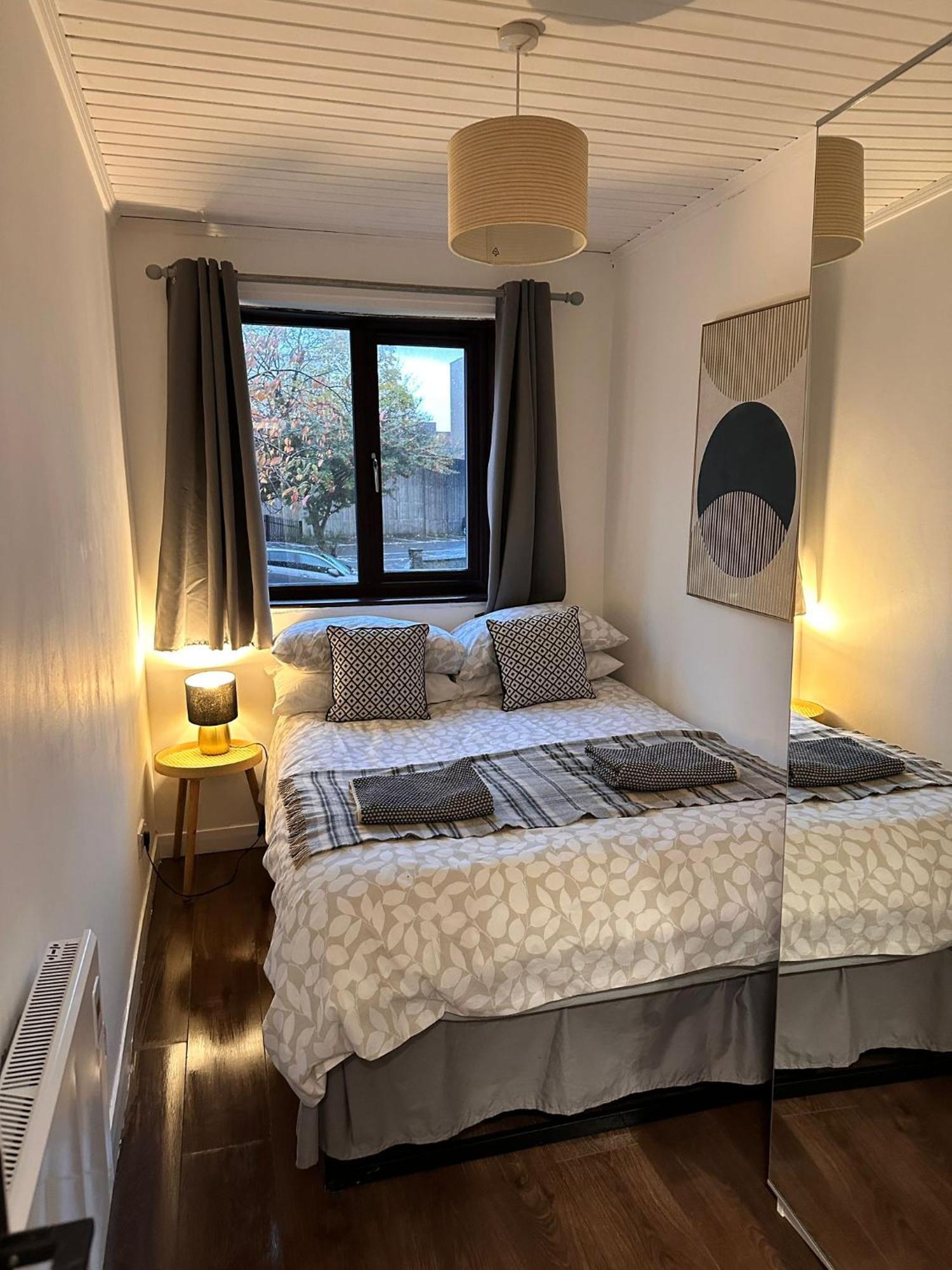 Brightcentral Apartment With Parking Glasgow Ngoại thất bức ảnh